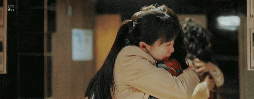 EP02---My-Perfect-Stranger-2.gif