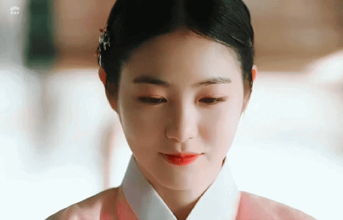 EP10---The-Secret-Romantic-Guesthouse-3.gif