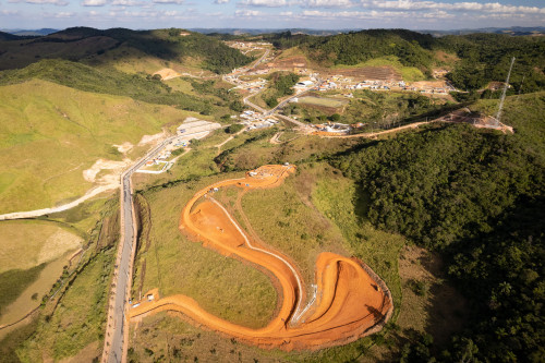 Drone photo of casas in Paracatu de Baixo. Visit: https://www.imagensgratis.com.br/image/Paracatu-De-Baixo-casas-DronePhoto.dcWW