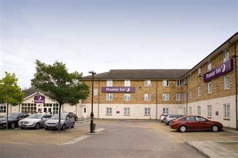 premier inn london barking parking