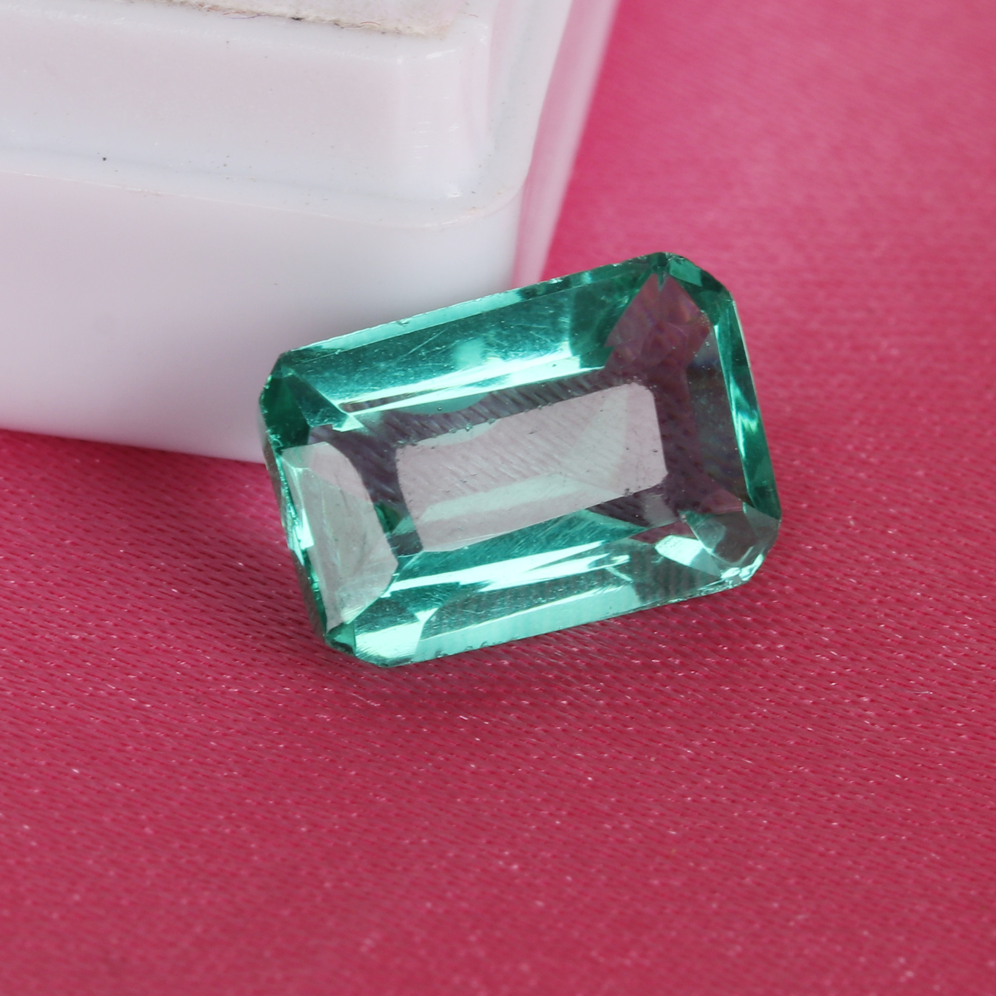 14 Carat Emerald Shape Lab Created Dark Green Color Amethyst For Insignia