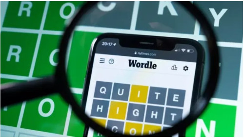 The player has 6 chances in the row in which the player have to guess the correct word. The correct word shows the green color when guessed that means that it is at the right place.

https://wordle-unlimited.us/play-wordless-game/